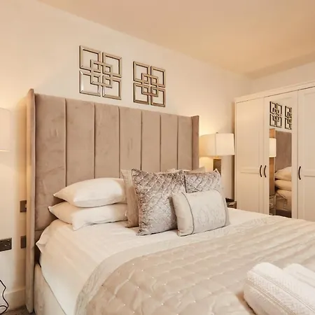 Apartment Deluxe Riverside Balcony &free Parking *