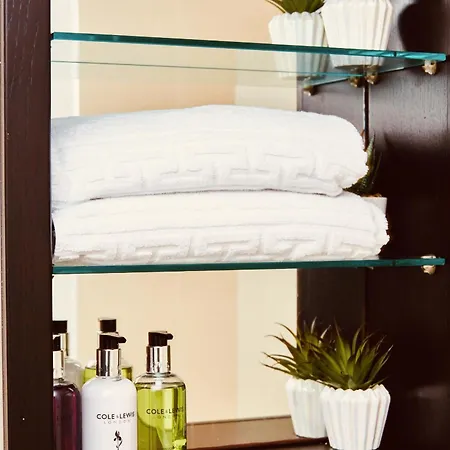 Deluxe Riverside Balcony &free Parking Apartmán *