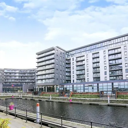 Deluxe Riverside Balcony &free Parking * 利兹