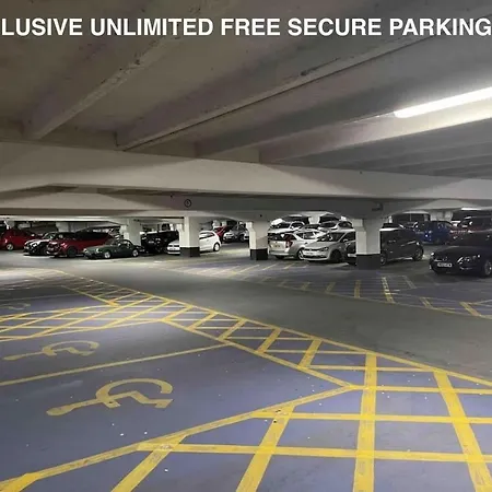 Deluxe Riverside Balcony &free Parking *