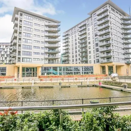 Deluxe Riverside Balcony &free Parking
