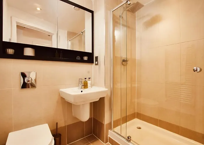 Apartment Deluxe Riverside Balcony &free Parking *