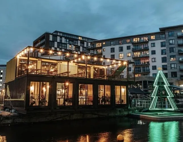 公寓 Deluxe Riverside Balcony &free Parking