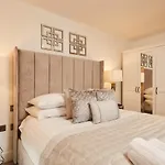 Apartamento Deluxe Riverside Balcony &free Parking *