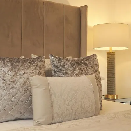 Deluxe Riverside Balcony &free Parking Apartamento *