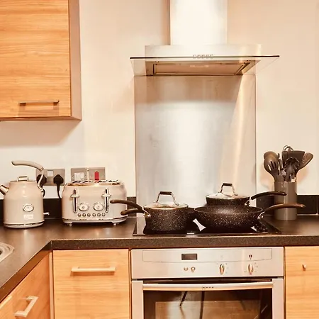 Deluxe Riverside Balcony &free Parking *